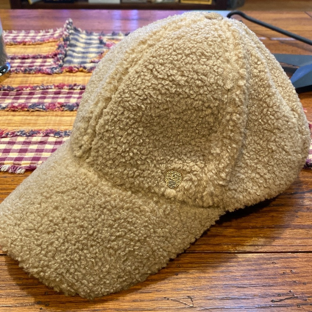 Vince Camuto Sherpa baseball cap